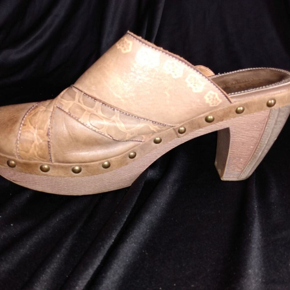 Vintage Leather Clogs with Wooden Heels, Women 7.5